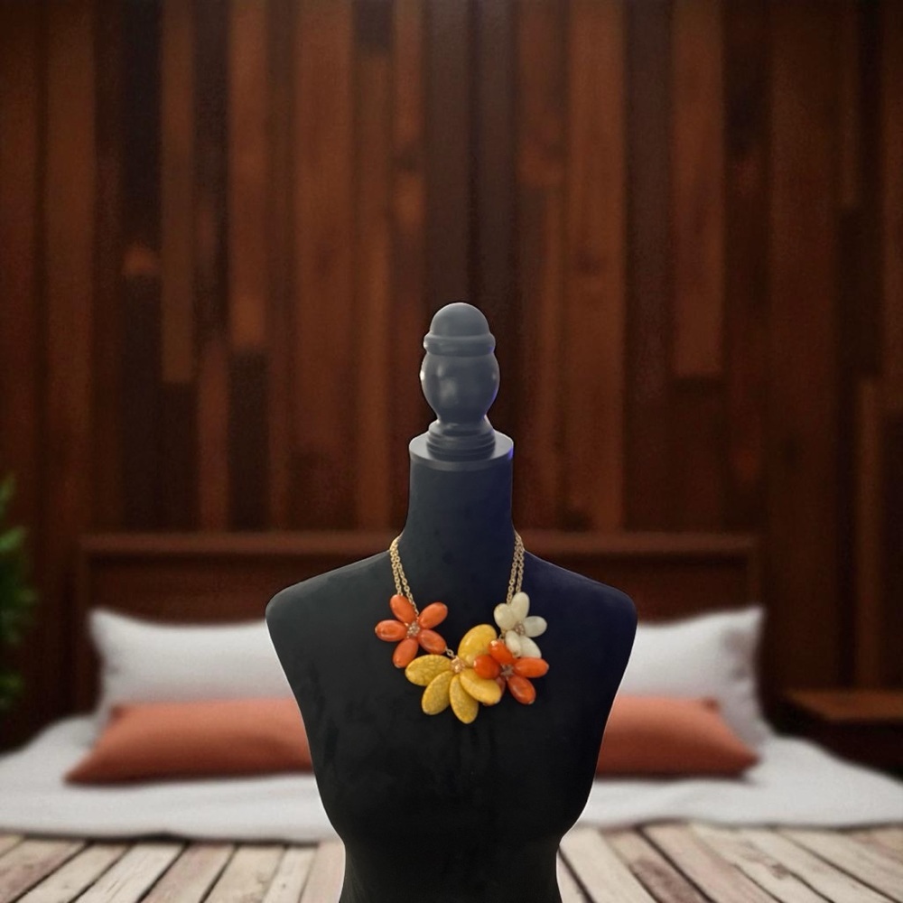 Beautiful Floral Necklace in Orange and Cream